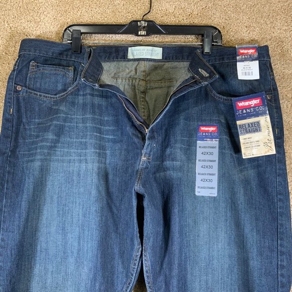 WRANGLER Relaxed Straight Leg Mens Dark Blue Denim Jeans Sz 42x30 Cotton Pants - Picture 2 of 9